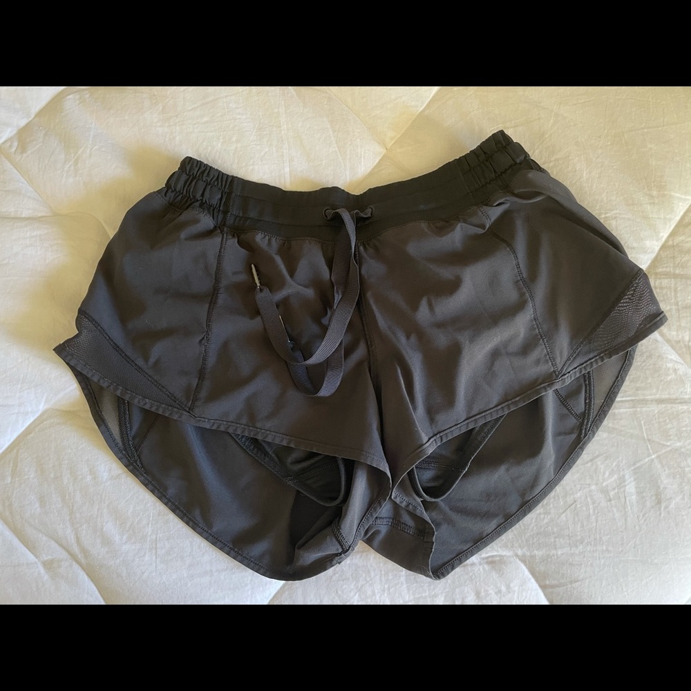 Lulu lemon hotty hot short